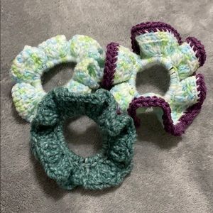 Fun GREEN bundles of scrunchies!!💚💚